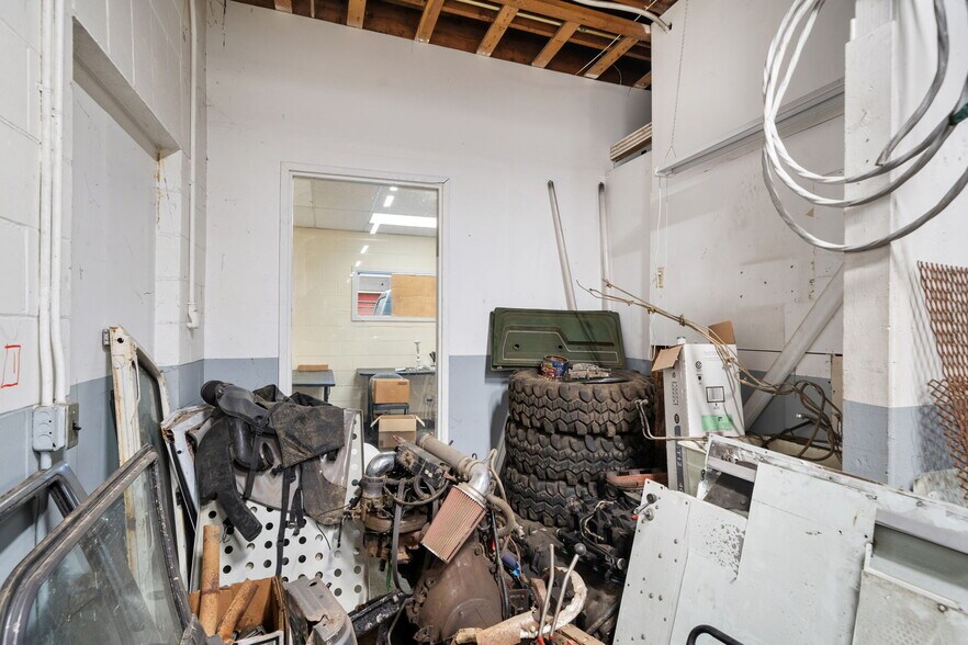 More Photos Of 209 S Sequim Ave, Sequim General Retail For Lease