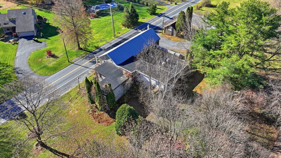 More Photos Of 349 Huffs Church Rd, Mertztown Restaurant For Sale