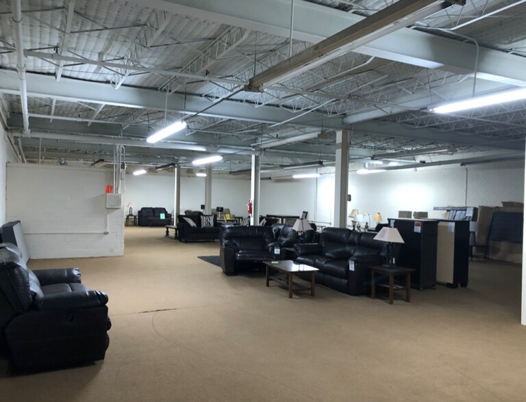 More Photos Of 120-132 S Moore St, Sanford Storefront For Lease