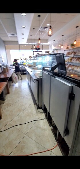 More Photos Of 7034-7166 Beracasa Way, Boca Raton General Retail For Lease