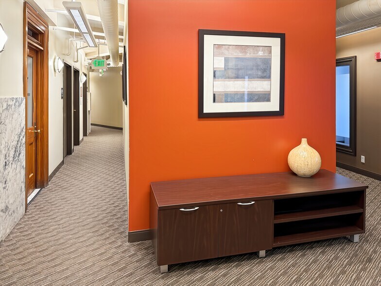 More Photos Of 506 2nd Ave, Seattle Coworking Space