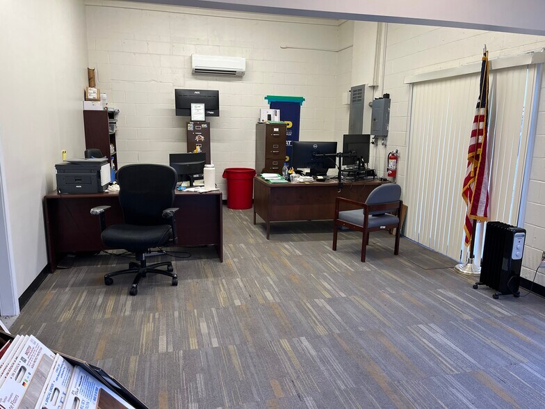 More Photos Of 569 Blanding Blvd, Orange Park Freestanding For Sale