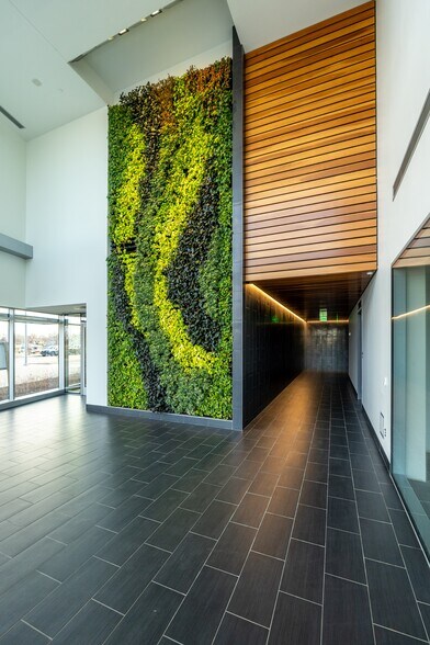 More Photos Of 4201 Rivers Edge Pky, Council Bluffs Office For Lease