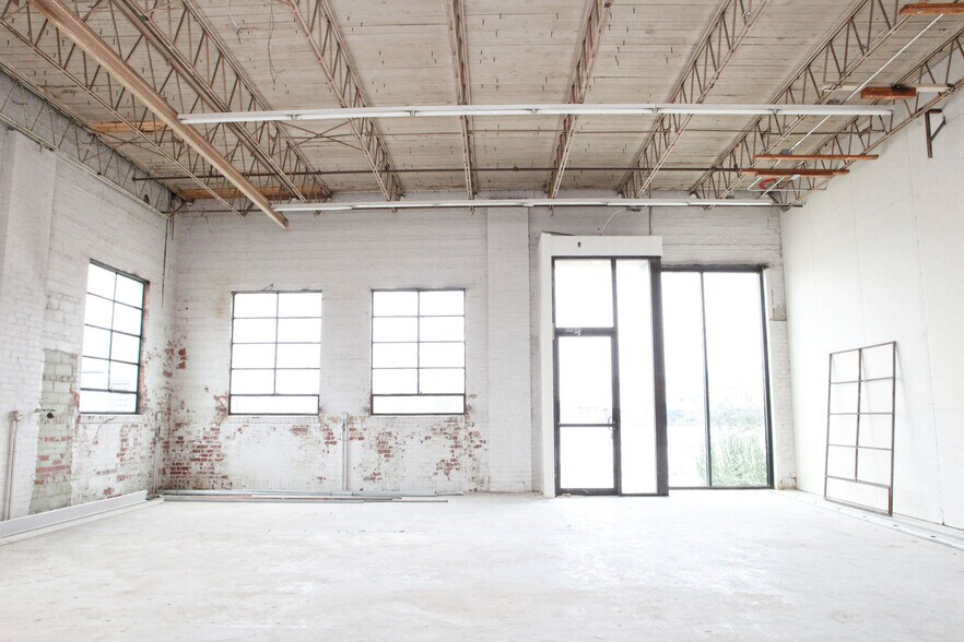 More Photos Of 222 S Kenosha Ave, Tulsa Storefront Retail Office For Lease