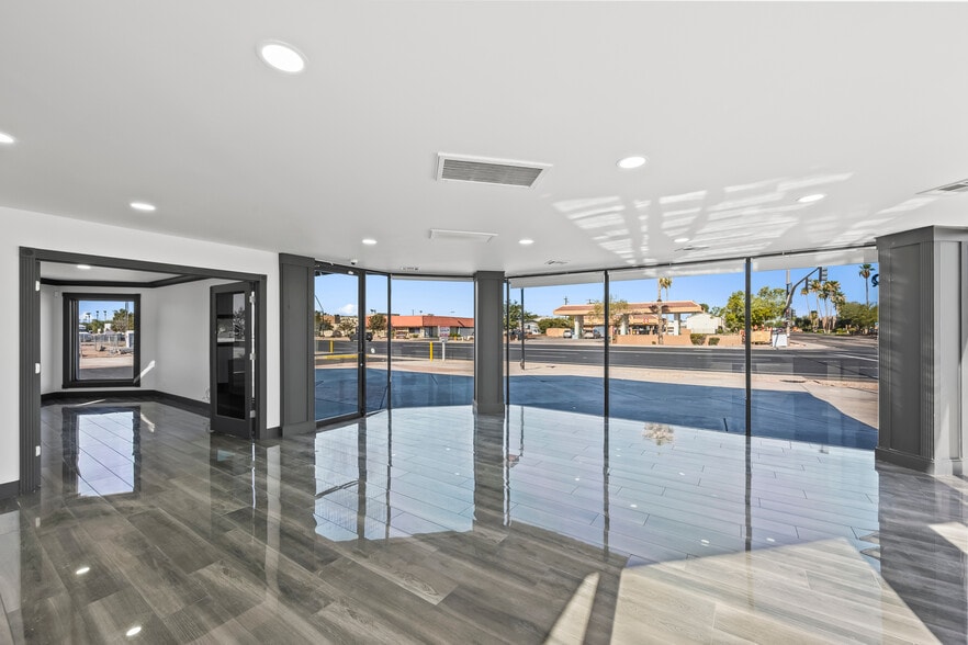 More Photos Of 925 N Scottsdale Rd, Scottsdale Freestanding For Sale