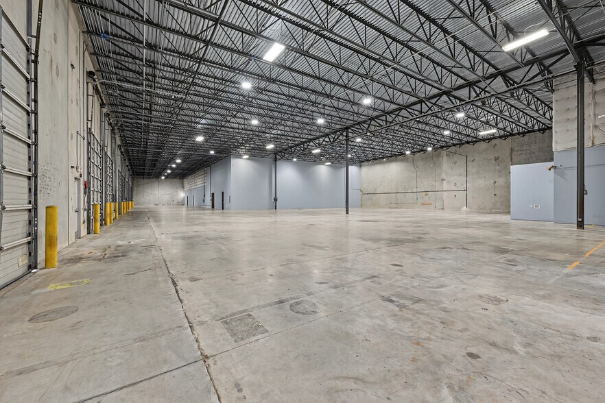 More Photos Of 10845 Strang Rd, La Porte Warehouse For Lease