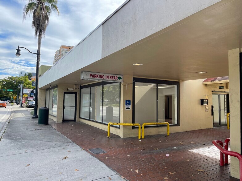 More Photos Of 3390 SW 22nd St, Miami Storefront Retail Office For Lease