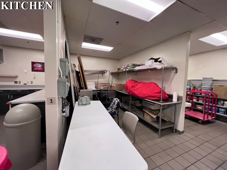 More Photos Of 5150 Journal Center Blvd NE, Albuquerque Hospital For Lease