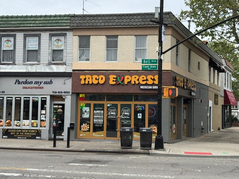 Primary Photo Of 3935 Bell Blvd, Bayside Restaurant For Lease