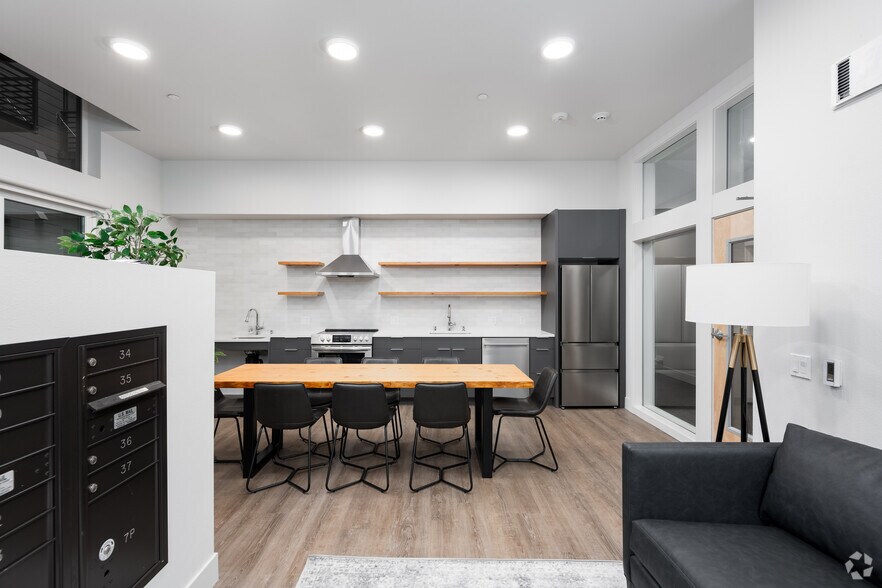 More Photos Of 500 Broadway, Seattle Apartments For Lease