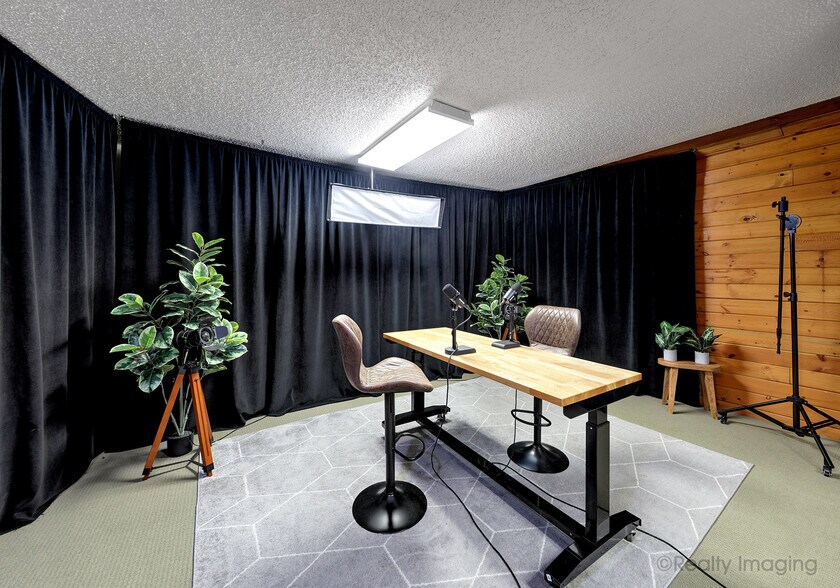 More Photos Of 18390 SW Farmington Rd, Aloha Religious Facility For Sale