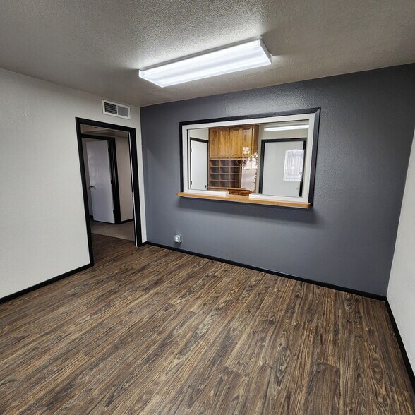 More Photos Of 1408 8th St, Alamogordo Office For Lease
