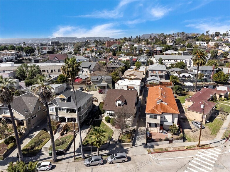 More Photos Of 577 N Boylston St, Los Angeles Apartments For Sale