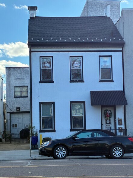 More Photos Of 26 E High St, Pottstown Warehouse For Sale