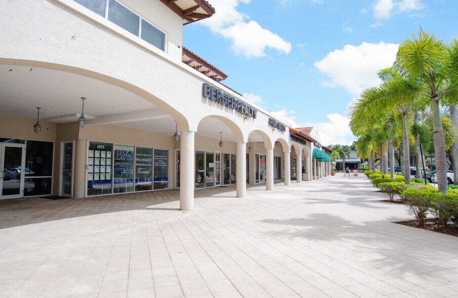 More Photos Of 1999 N University Dr, Coral Springs Office For Lease