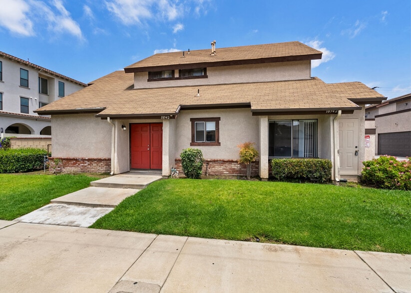 More Photos Of 18942-18962 Delaware St, Huntington Beach Apartments For Sale