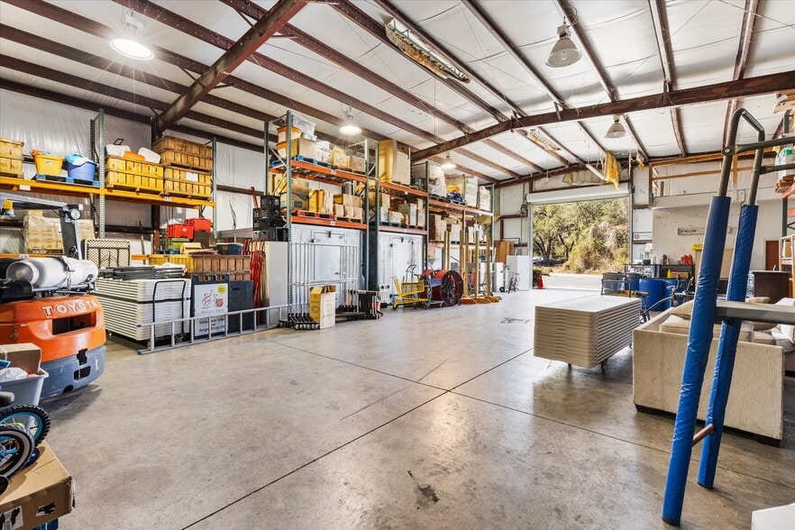 More Photos Of 118 Weber Ave, Leesburg Industrial For Sale