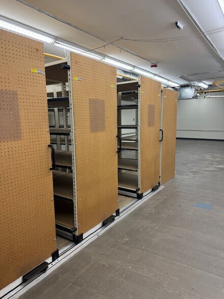 More Photos Of 1 Church St, Burlington Office For Lease