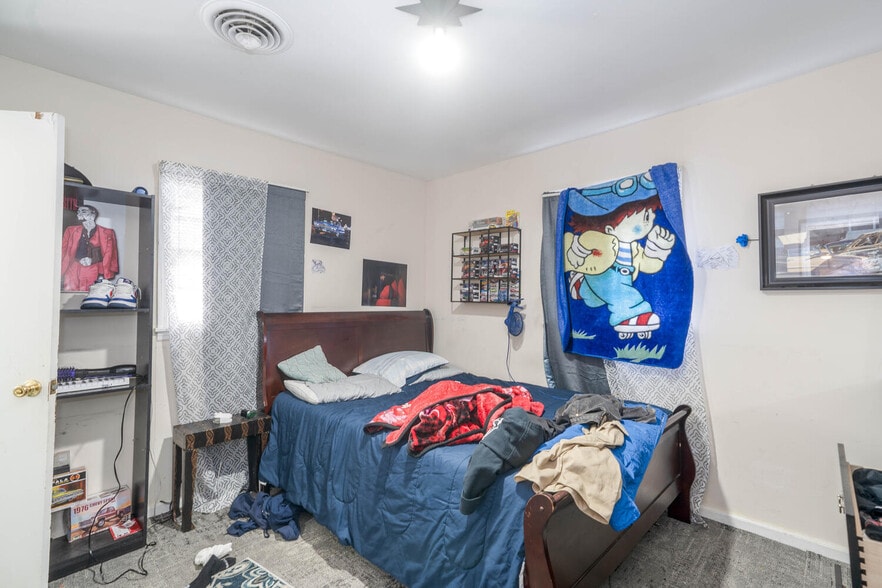 More Photos Of 3865 Story Dr SW, Marietta Medical For Sale