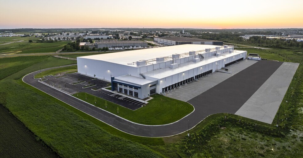 More Photos Of 21700 Galway Ln, Lakeville Refrigeration Cold Storage For Lease