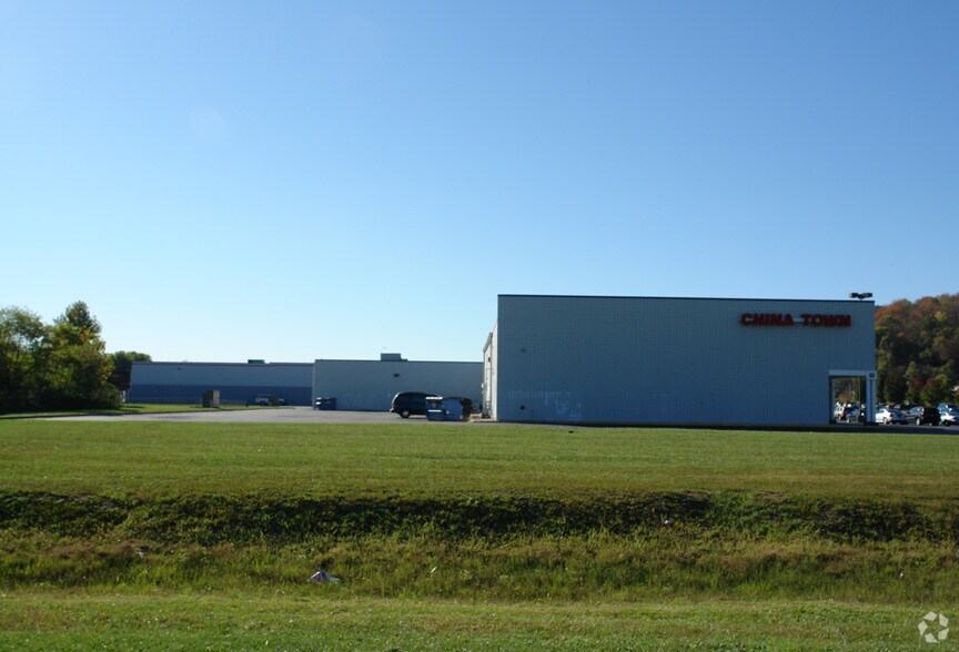 More Photos Of 294 County Road 120, South Point Storefront For Lease