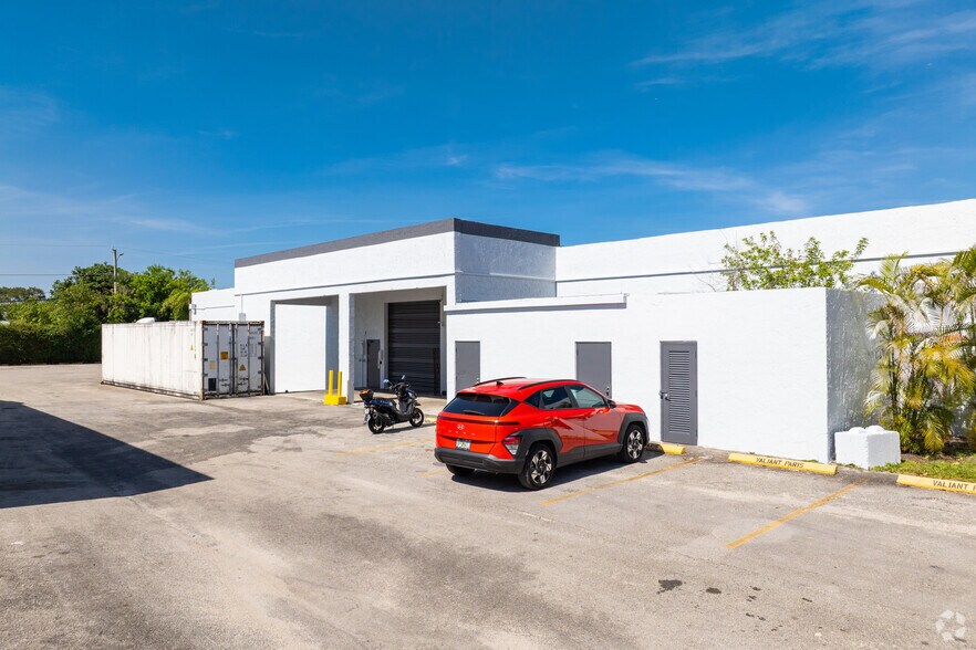 More Photos Of 19555 NE 10th Ave, Miami Unknown For Lease