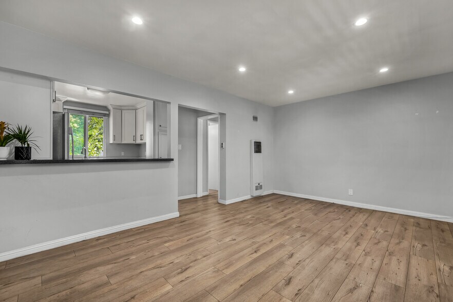 More Photos Of 13000 Valleyheart Dr, Studio City Apartments For Sale