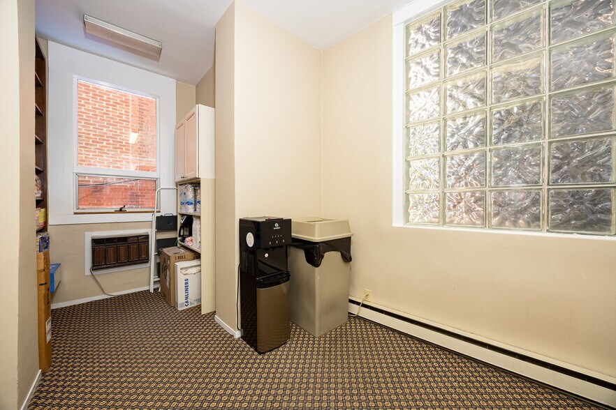 More Photos Of 9 Cannon St, Poughkeepsie Office For Sale