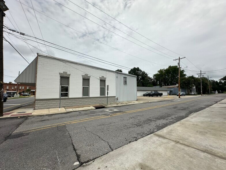 More Photos Of 23525 Eden St, Plaquemine General Retail For Sale