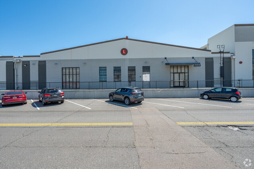 More Photos Of 5008-5050 Luce Ave, Mcclellan Light Distribution For Lease