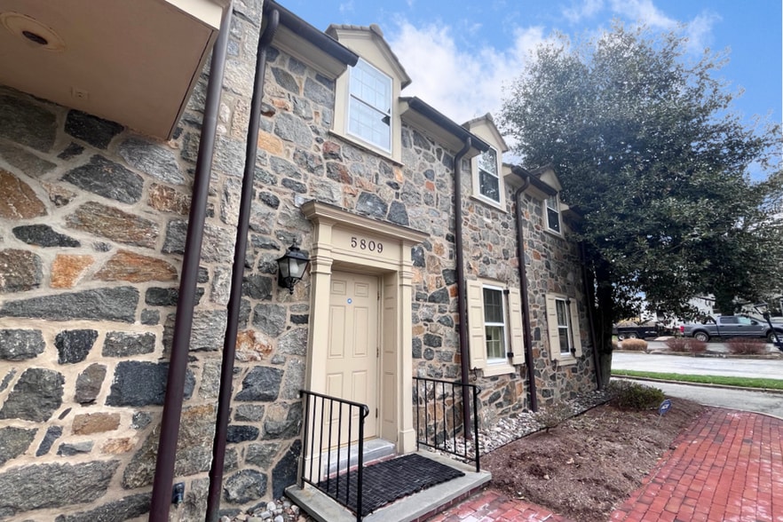 More Photos Of 5809-5811 Kennett Pike, Wilmington Medical For Sale