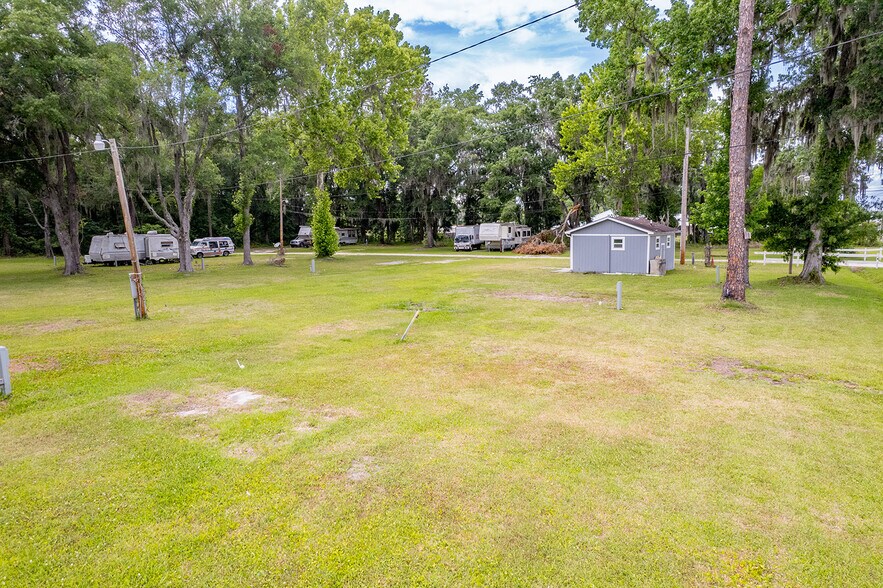 More Photos Of 1757 N Temple Ave, Starke Hotel For Sale