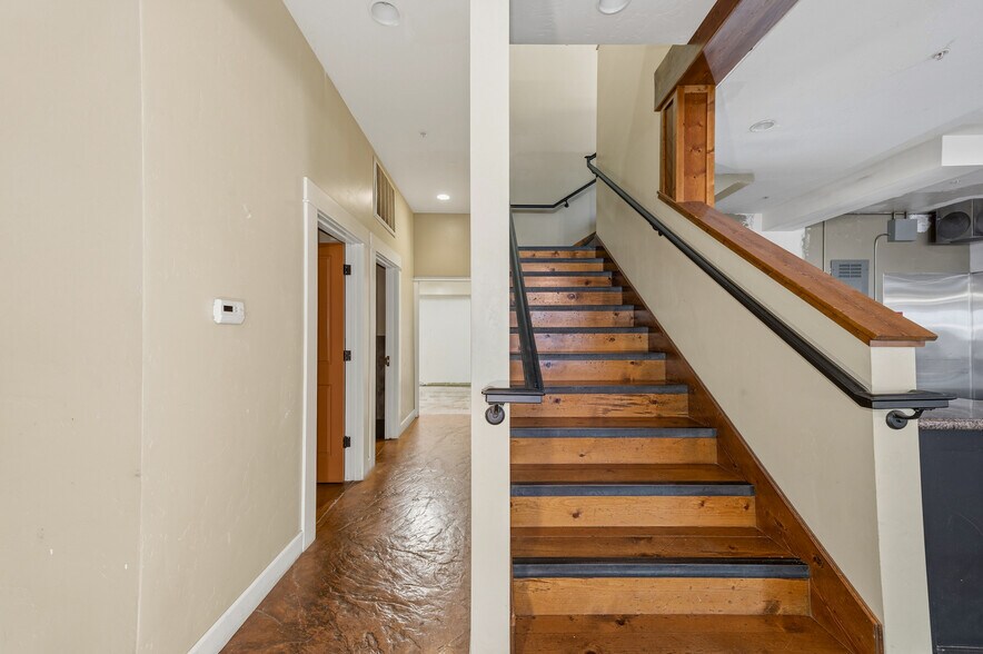 More Photos Of 450 Colfax Ave, Grass Valley Restaurant For Sale