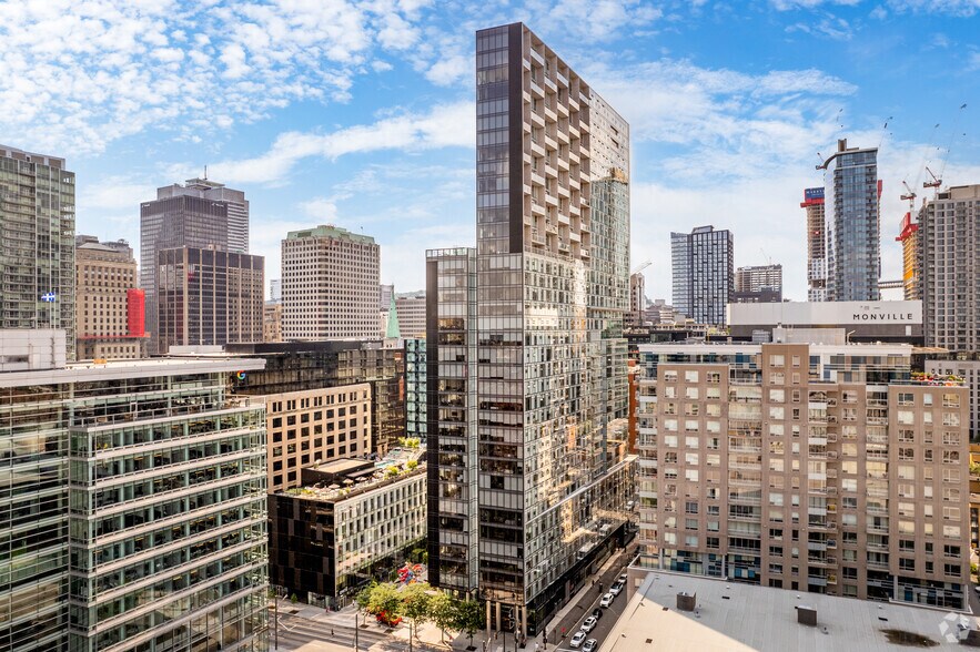 More Photos Of 385 Viger Avenue W Humaniti, Montréal Office For Lease