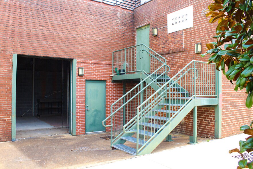 More Photos Of 115 Clinton Ave E, Huntsville Office For Lease