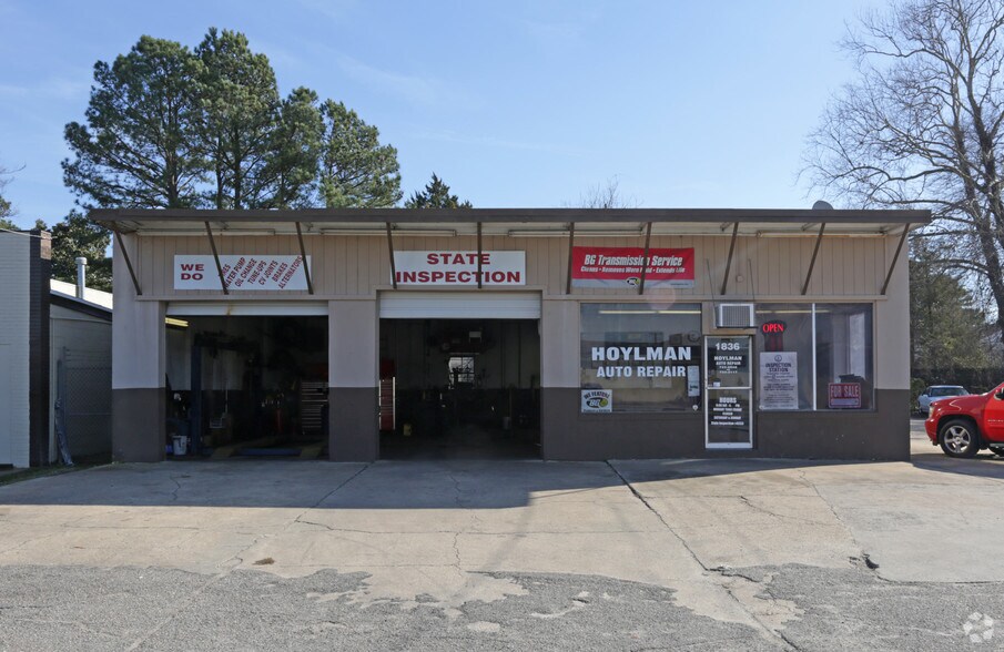 More Photos Of 1836 W Washington St, Petersburg Auto Repair For Sale
