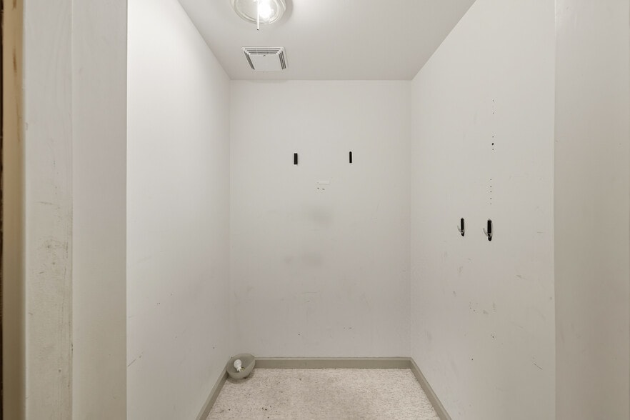 More Photos Of 328-332 W Main St, Merced Storefront For Lease