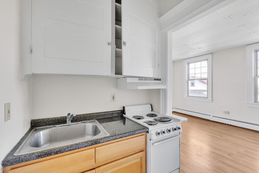 More Photos Of 527 Northampton St, Easton Apartments For Sale
