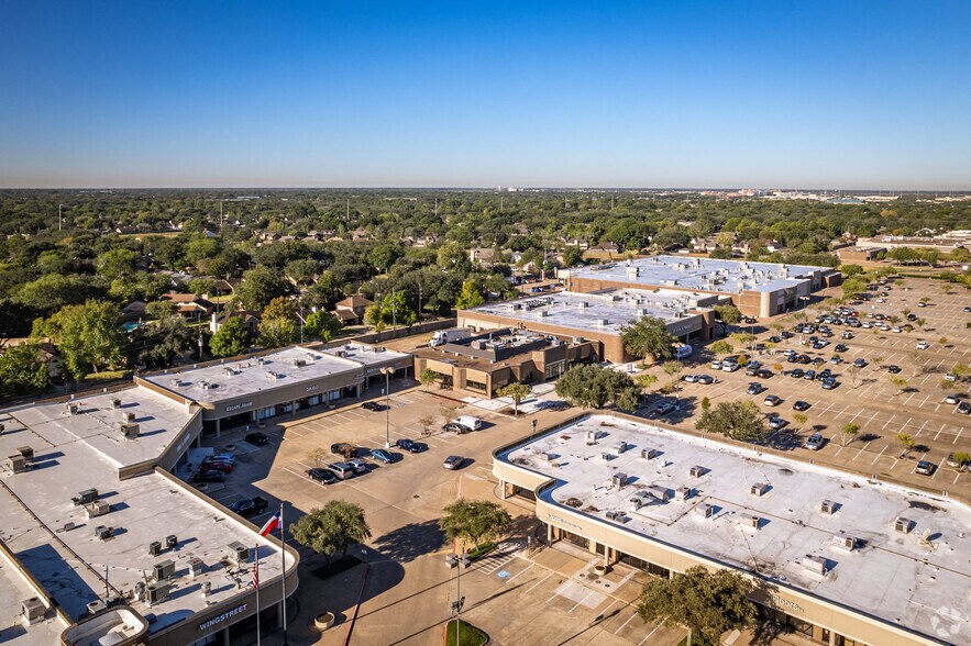 More Photos Of 3414-3650 Highway 6, Sugar Land Unknown For Lease