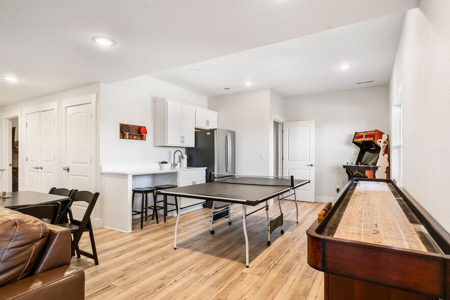 More Photos Of 129 Pioneer Peak, Kimberling City Specialty For Sale