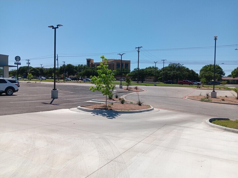 More Photos Of 2104 Clear Creek Road, Killeen Freestanding For Lease