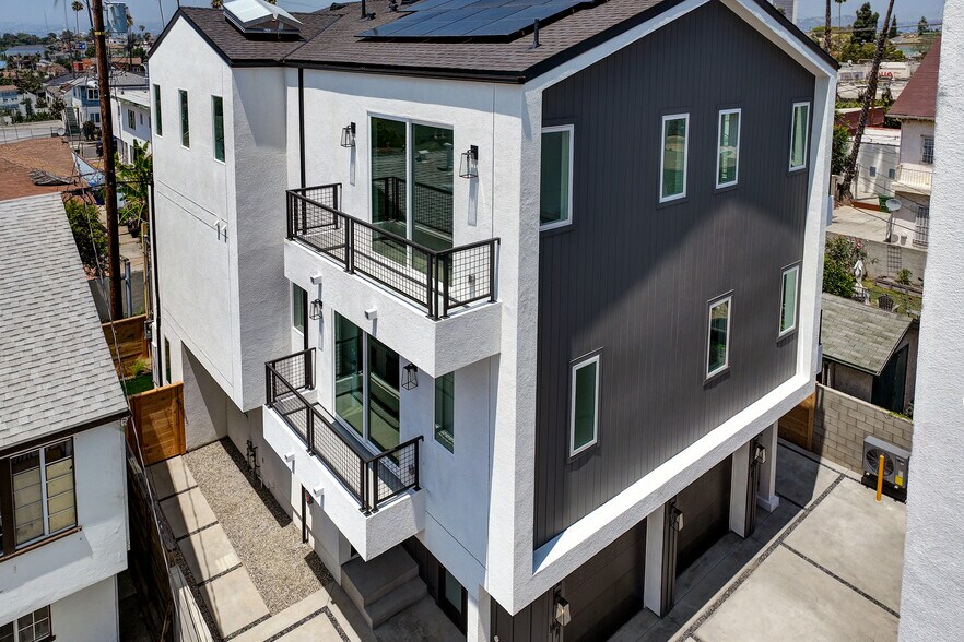 More Photos Of 1445-1447 S Redondo Blvd, Los Angeles Apartments For Sale