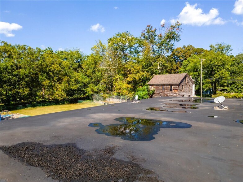 More Photos Of 2241 Ridge Rd, Bangor Flex For Sale