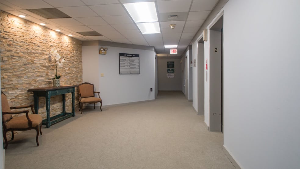 More Photos Of 67 Sand Pit Rd, Danbury Medical For Lease