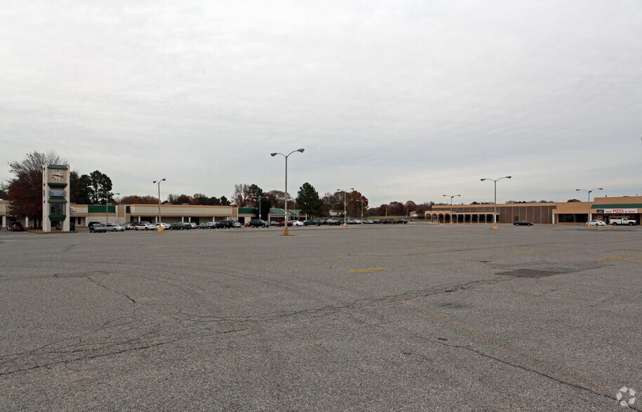 More Photos Of 5366 Winchester Rd, Memphis Unknown For Lease