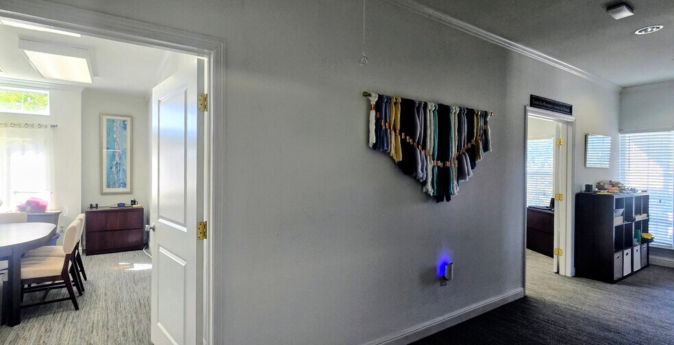 More Photos Of 1205 Bent Oaks Ct, Denton Office For Sale