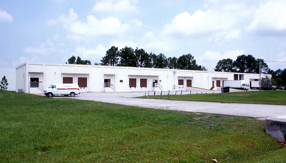 More Photos Of 3028 Mercury Rd, Jacksonville Warehouse For Lease