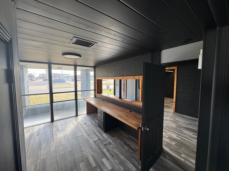 More Photos Of 601 SW Jennings Ave, Bartlesville Office For Lease