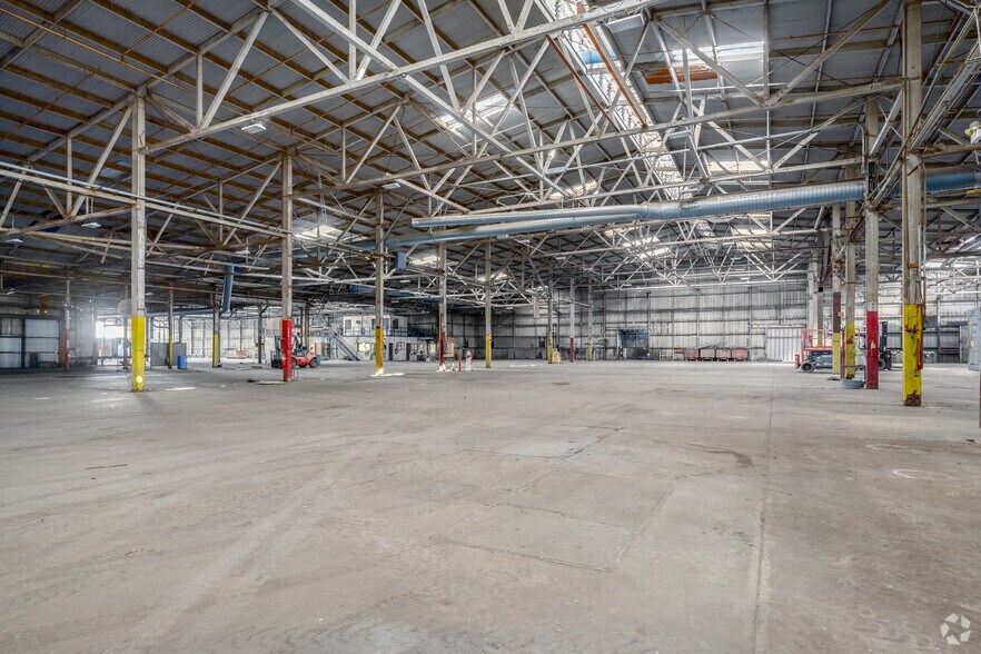 More Photos Of 1980 Kusel Rd, Oroville Manufacturing For Lease