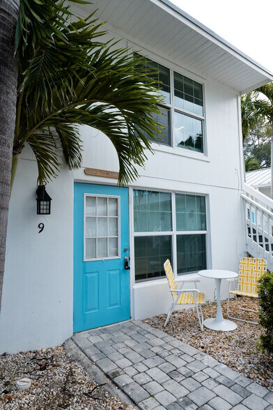 More Photos Of 2502 Tamarind Dr, Hutchinson Island Hotel For Sale